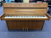 Gebrauchte-Klaviere_Yamaha-Klavier-gebraucht-C-104-Nußbaum_0