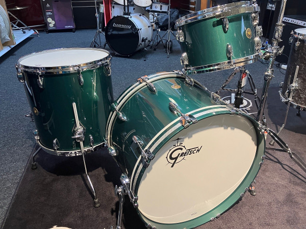 Drum-Sets-Gretsch-USA-Custom-Shell-Kit-22-Cadillac-Green-Gloss-2001909_0